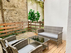 Premium Apartment with Terrace - Free Parking